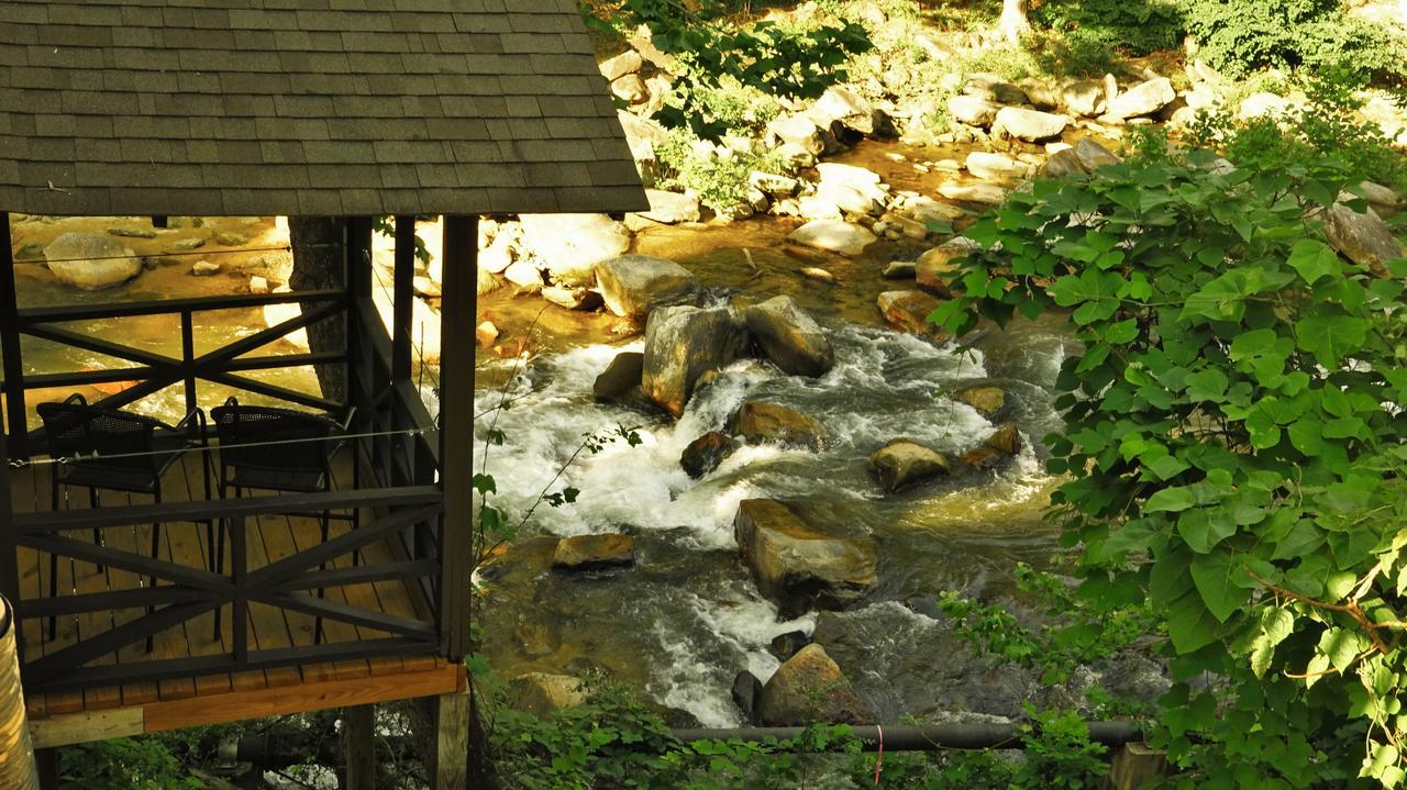 Riverside Lodge At Chimney Rock Exterior photo